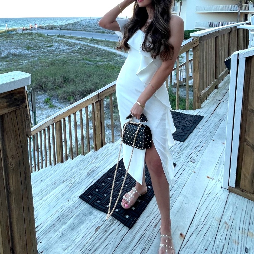 Gianni Bini white midi dress with slit size 4